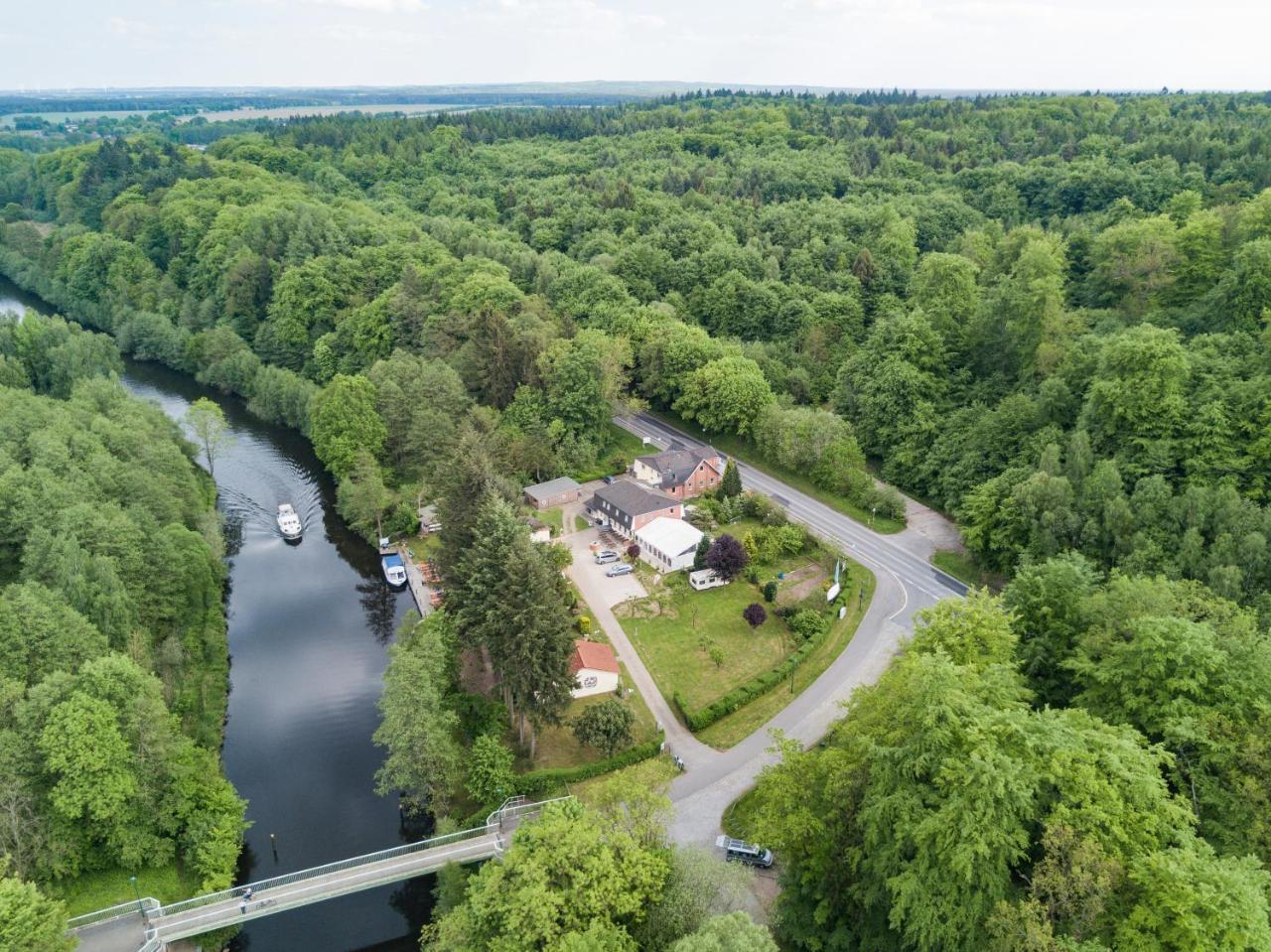Pension "Am Brunnen" Parchim Zewnętrze zdjęcie